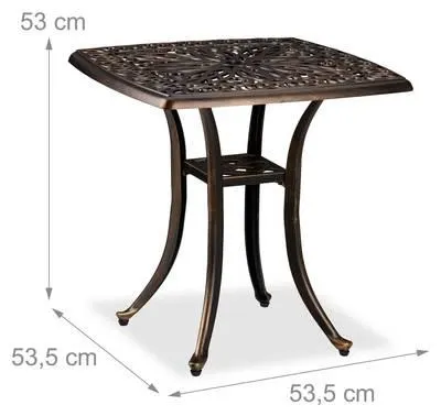Table de jardin au design rustique