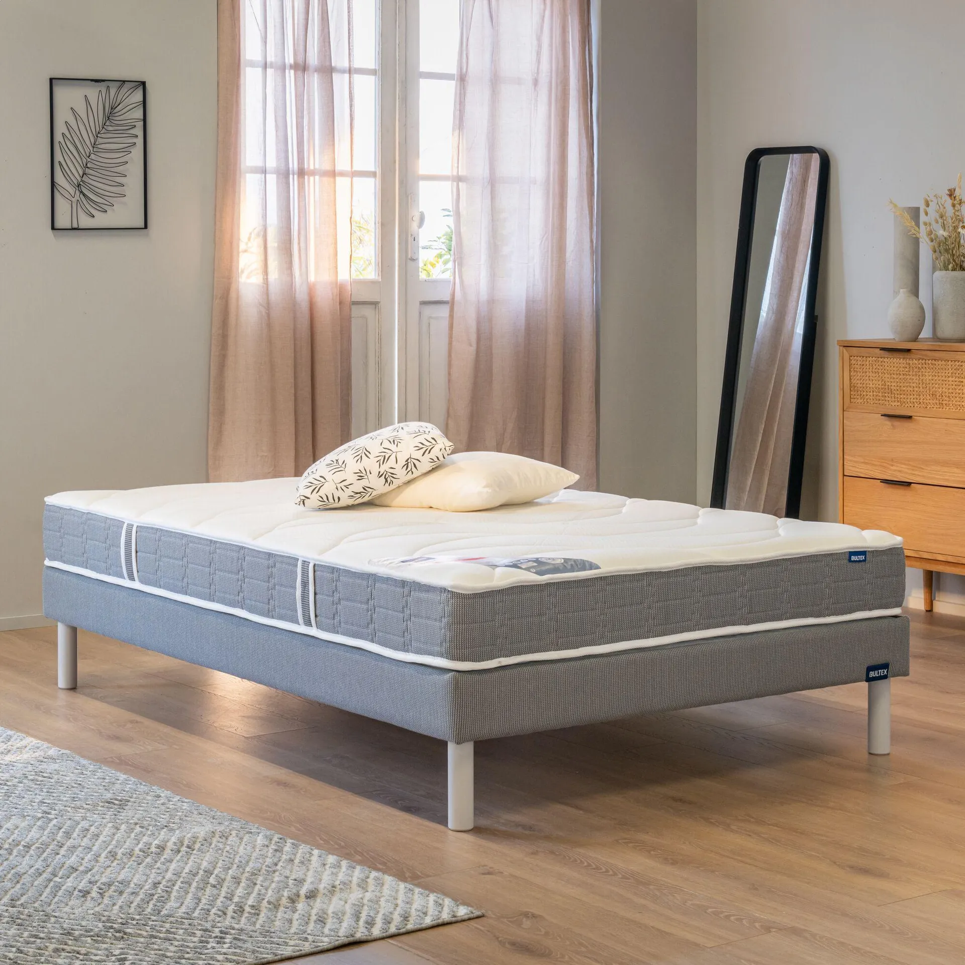 Matelas Bultex en mousse accueil équilibré soutien ferme 140x190cm