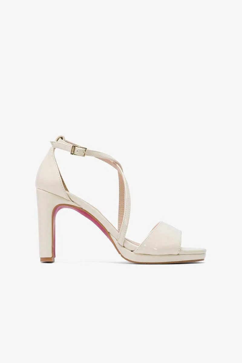 Sandalia pala tacón