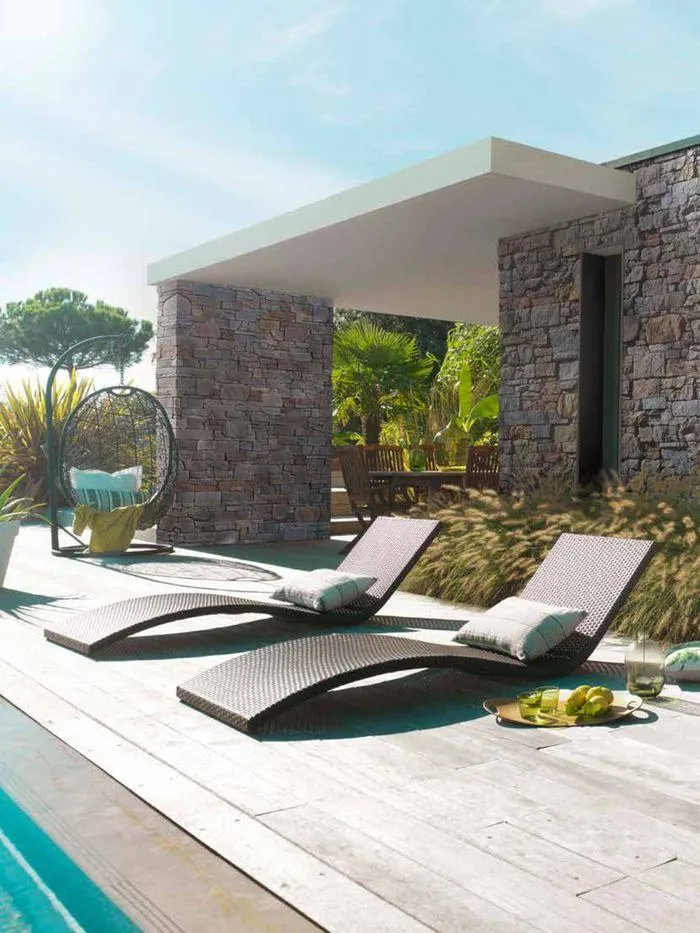 Extériéurs du 14 mars au 20 janvier 2026 - Catalogue page 303