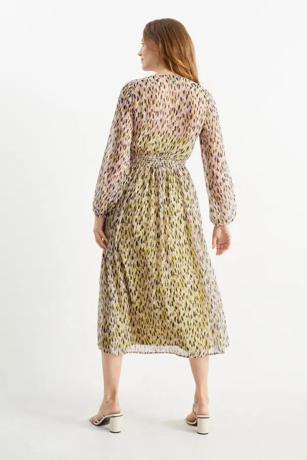 Fit & flare V-neck dress - patterned