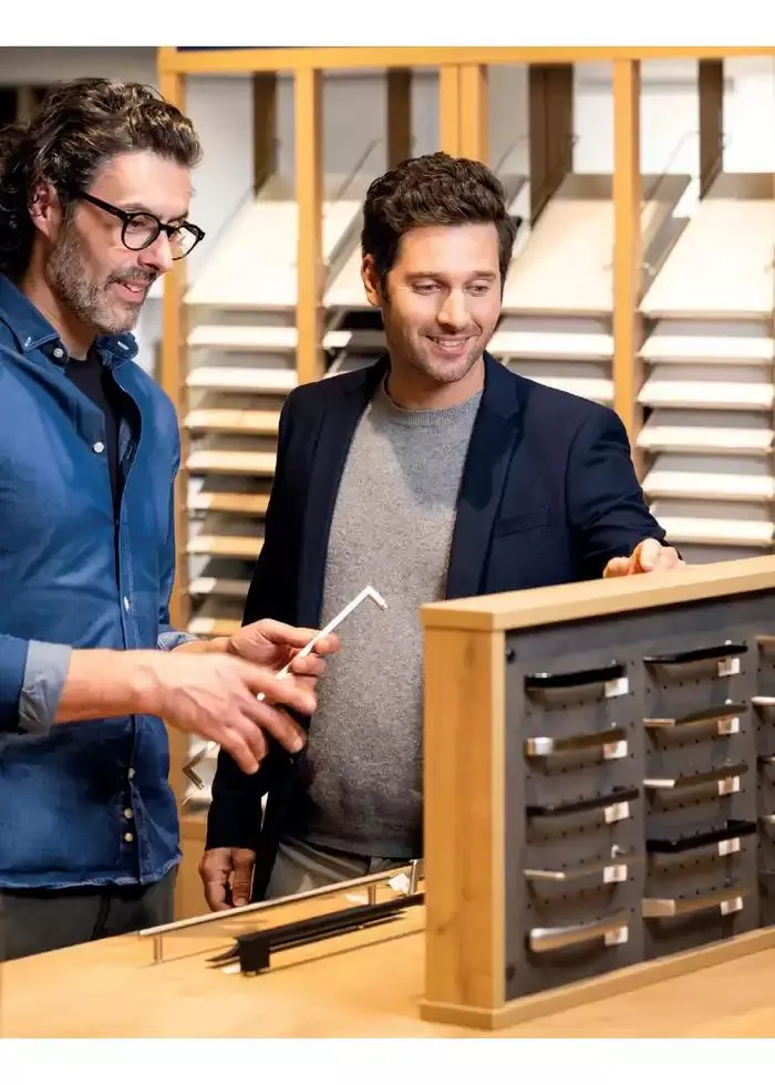 Cache-cache avec doudou inclus du 10 février au 30 novembre 2025 - Catalogue page 118