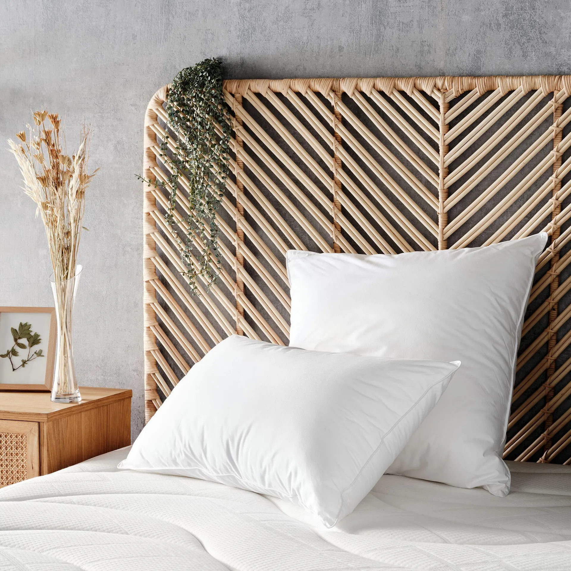 Oreiller sensation mémoire de forme en fibre gel 65x65cm