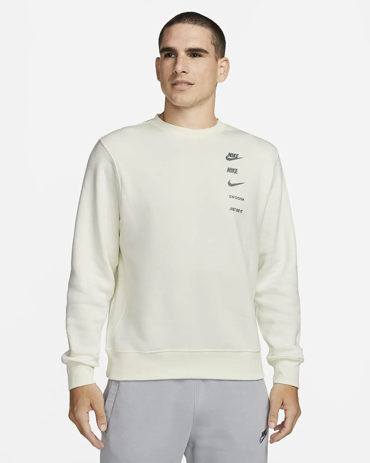 Nike Sportswear Standard Issue