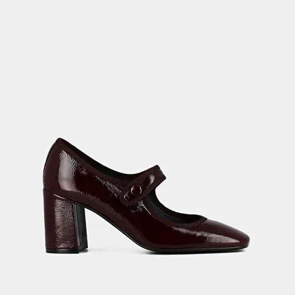 Babies à talons et brides épaisses en vernis plissé bordeaux