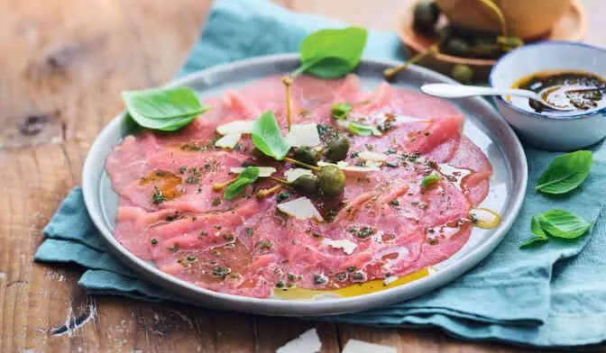 Carpaccio de boeuf et sa sauce au pistou, 2 parts
