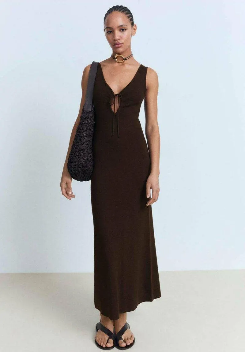 WITH BOW NECKLINE - Robe longue - brown