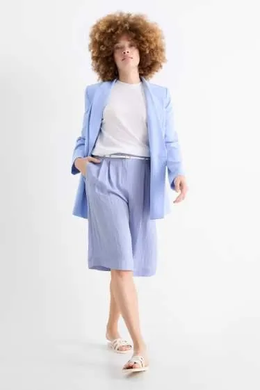 Bermuda shorts with belt - high waist