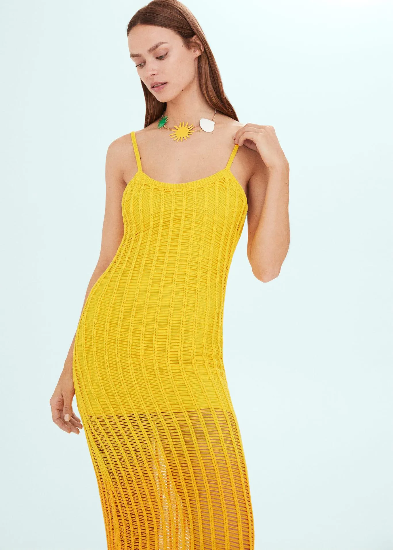 Robe maille empiècements ajourés