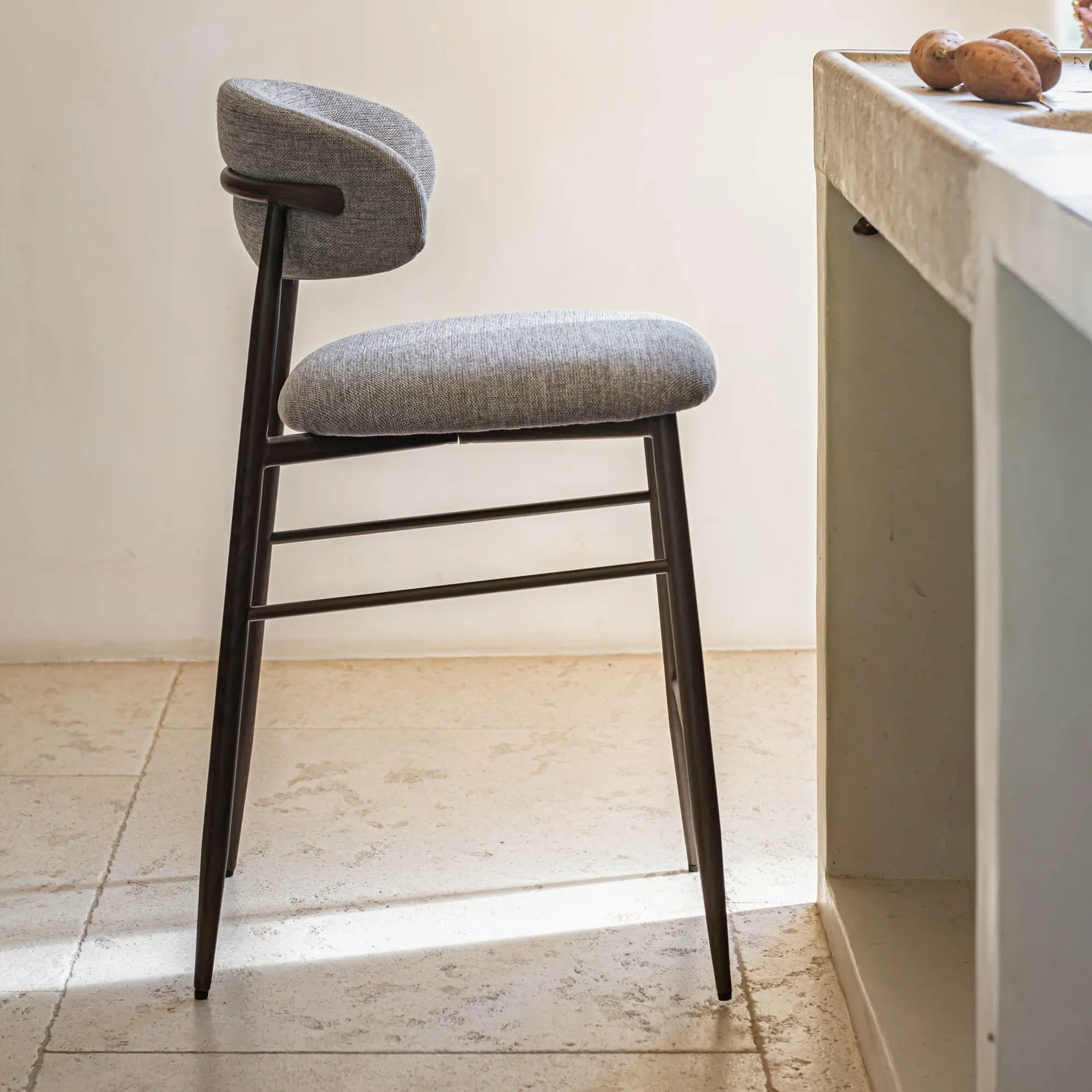 Tabouret haut de repas en tissu H66cm - gris