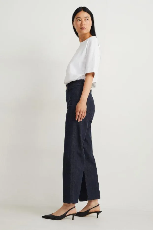 Wide leg jeans - high waist