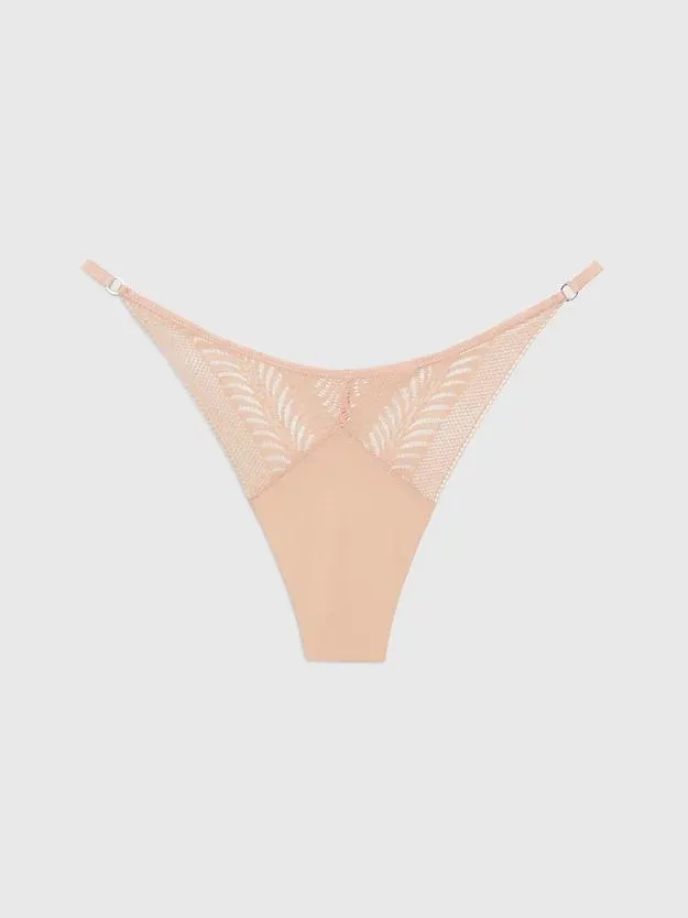 String - Minimalist Lace