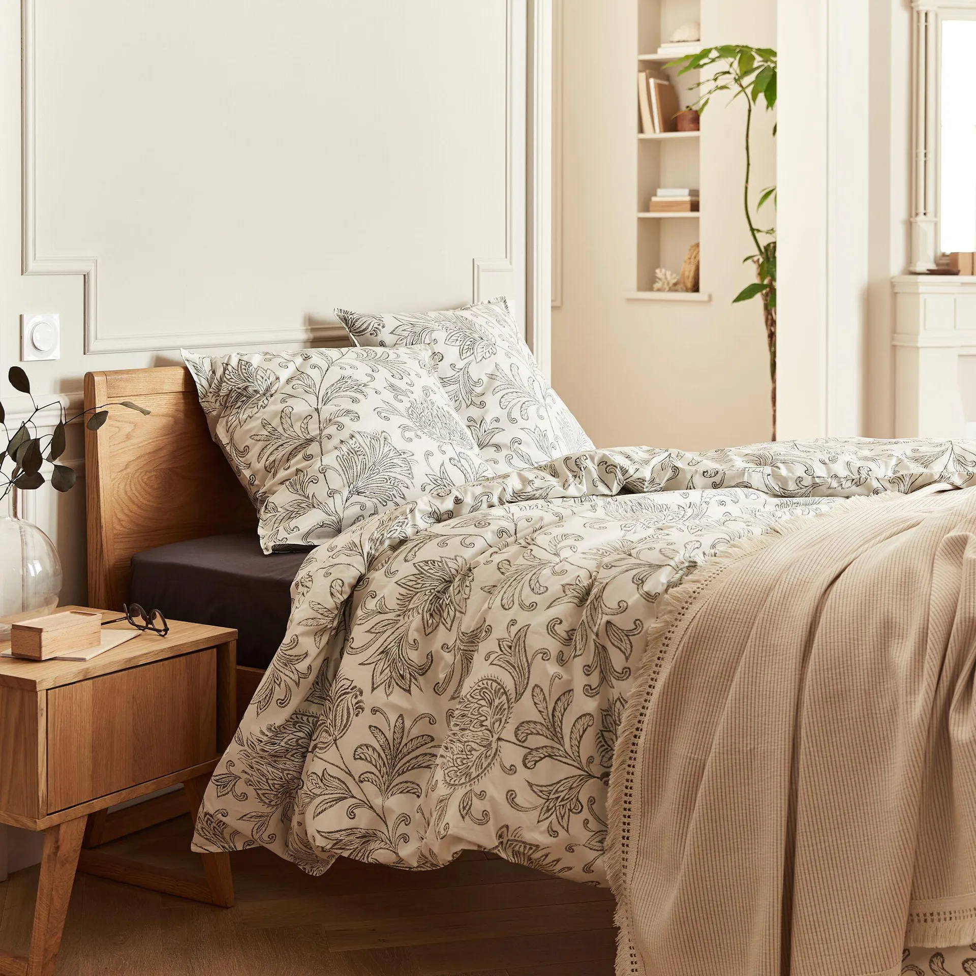 Housse de couette 240x220cm et 2 taies d'oreiller 63x63cm en percale de coton motif floral - blanc