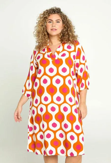 Robe mi-longue avec des ronds