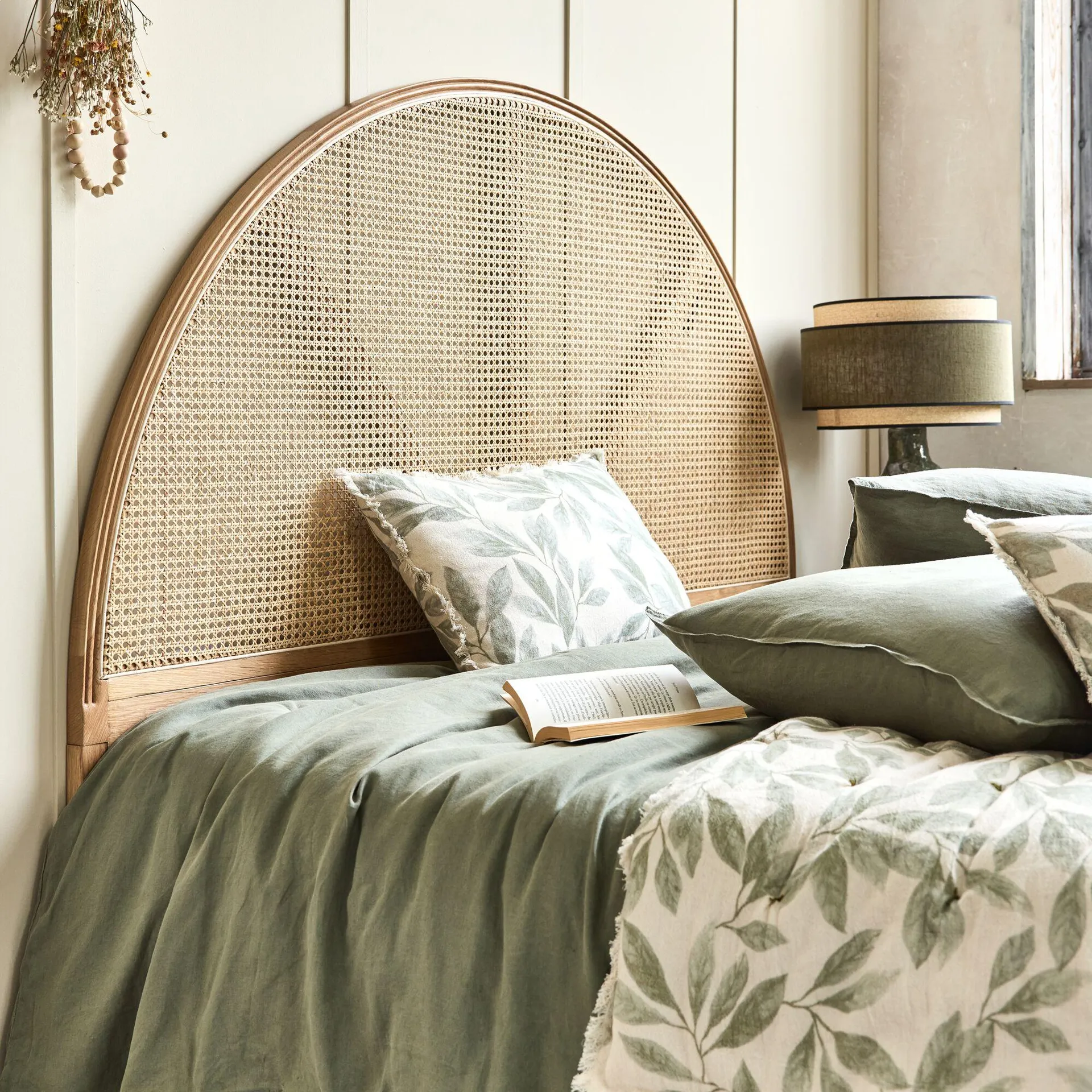 Tête de lit ronde en chêne et rotin L170cm - bois clair