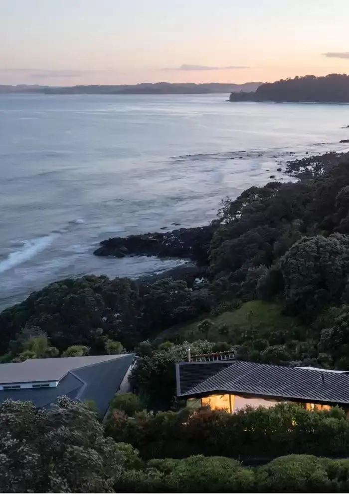 C O N T R A C T L O O K B O O K du 7 janvier au 31 décembre 2025 - Catalogue page 232