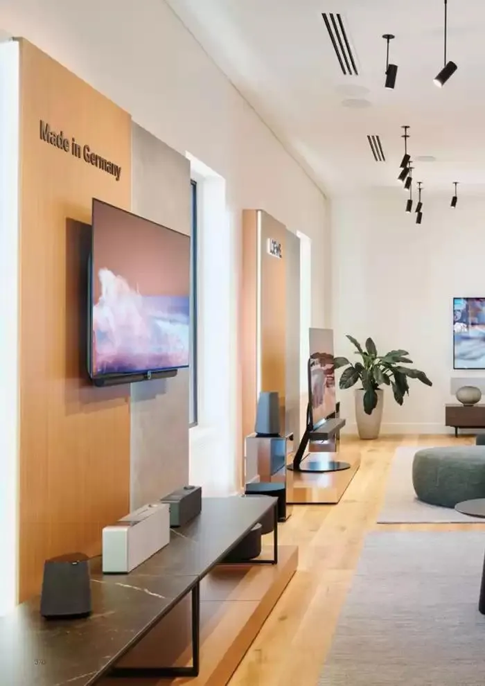 C O N T R A C T L O O K B O O K du 7 janvier au 31 décembre 2025 - Catalogue page 370