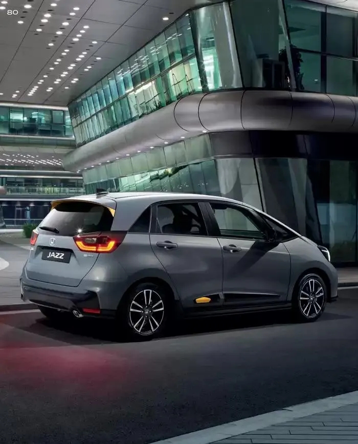 JAZZ e: Hev HYBRID du 7 janvier au 31 mai 2025 - Catalogue page 80