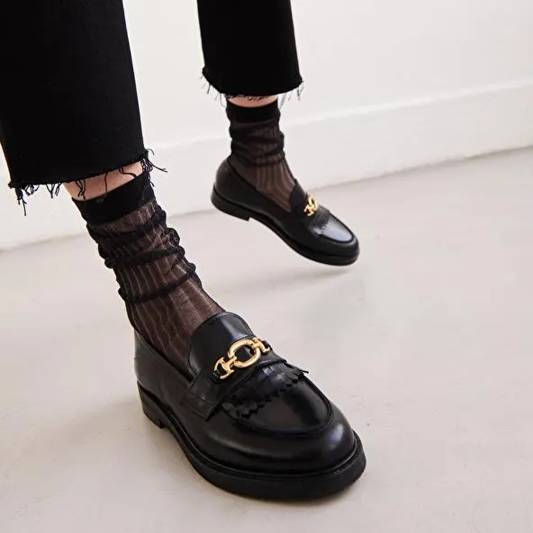 Mocassins à boucles dorées en cuir noir
