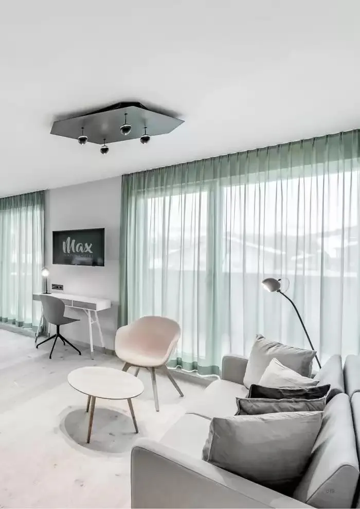 C O N T R A C T L O O K B O O K du 7 janvier au 31 décembre 2025 - Catalogue page 319