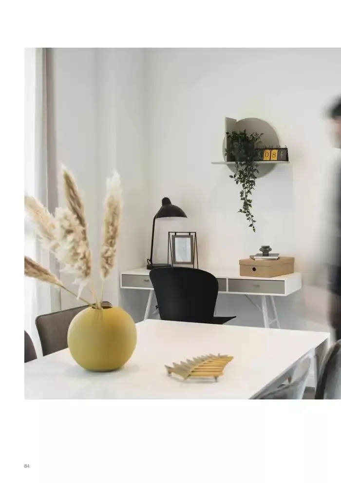 C O N T R A C T L O O K B O O K du 7 janvier au 31 décembre 2025 - Catalogue page 84