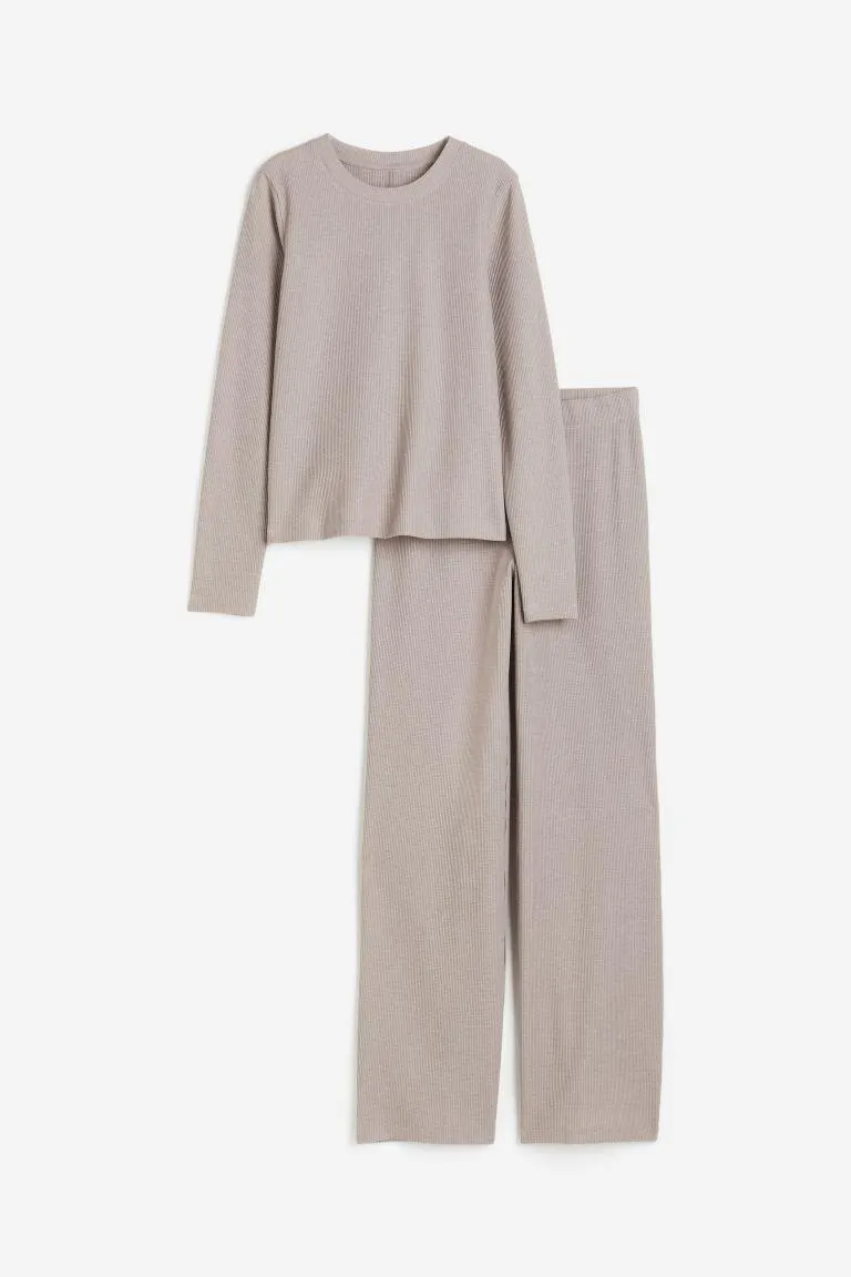 Top et pantalon de pyjama gaufrés