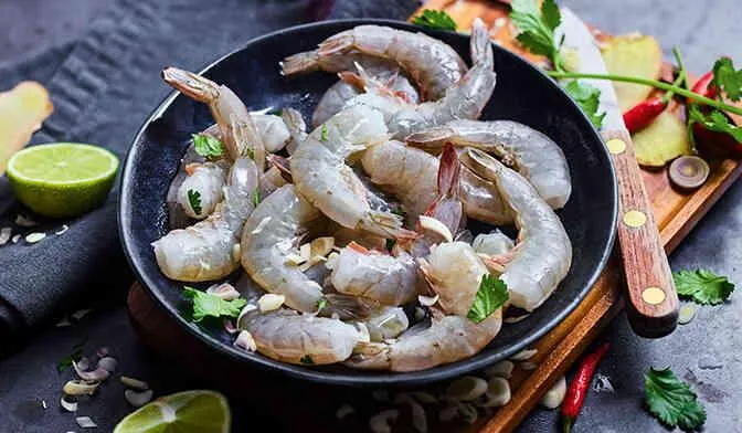 Queue crevette crue ASC carapace coupée bio, HND