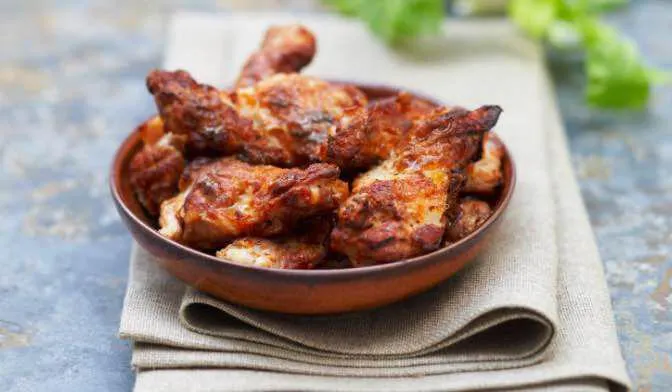 Manchons de poulet rôtis cuits