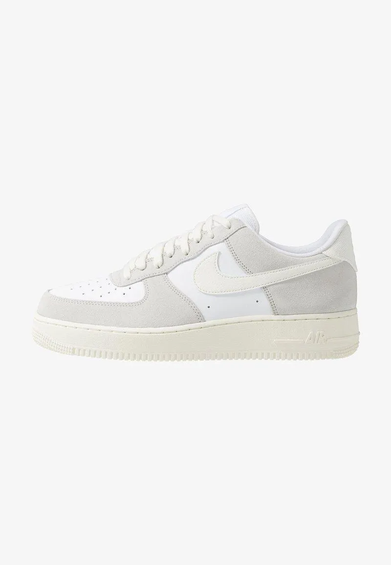 AIR FORCE 1 LV8 - Baskets basses