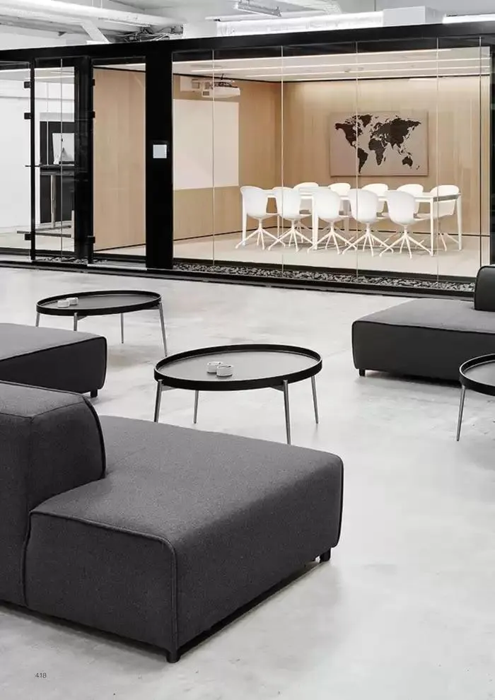 C O N T R A C T L O O K B O O K du 7 janvier au 31 décembre 2025 - Catalogue page 418