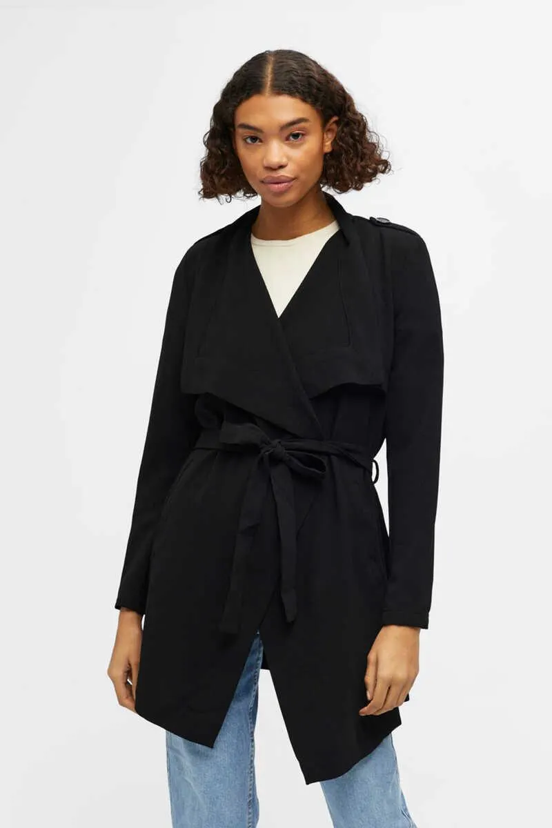 Chaqueta con cinturón