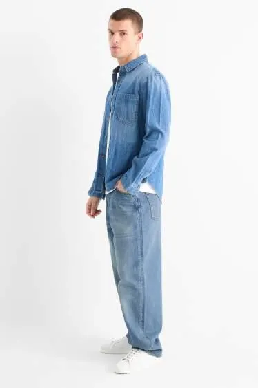 Baggy jeans