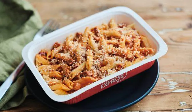 Mini penne au chorizo, sauce à la tomate