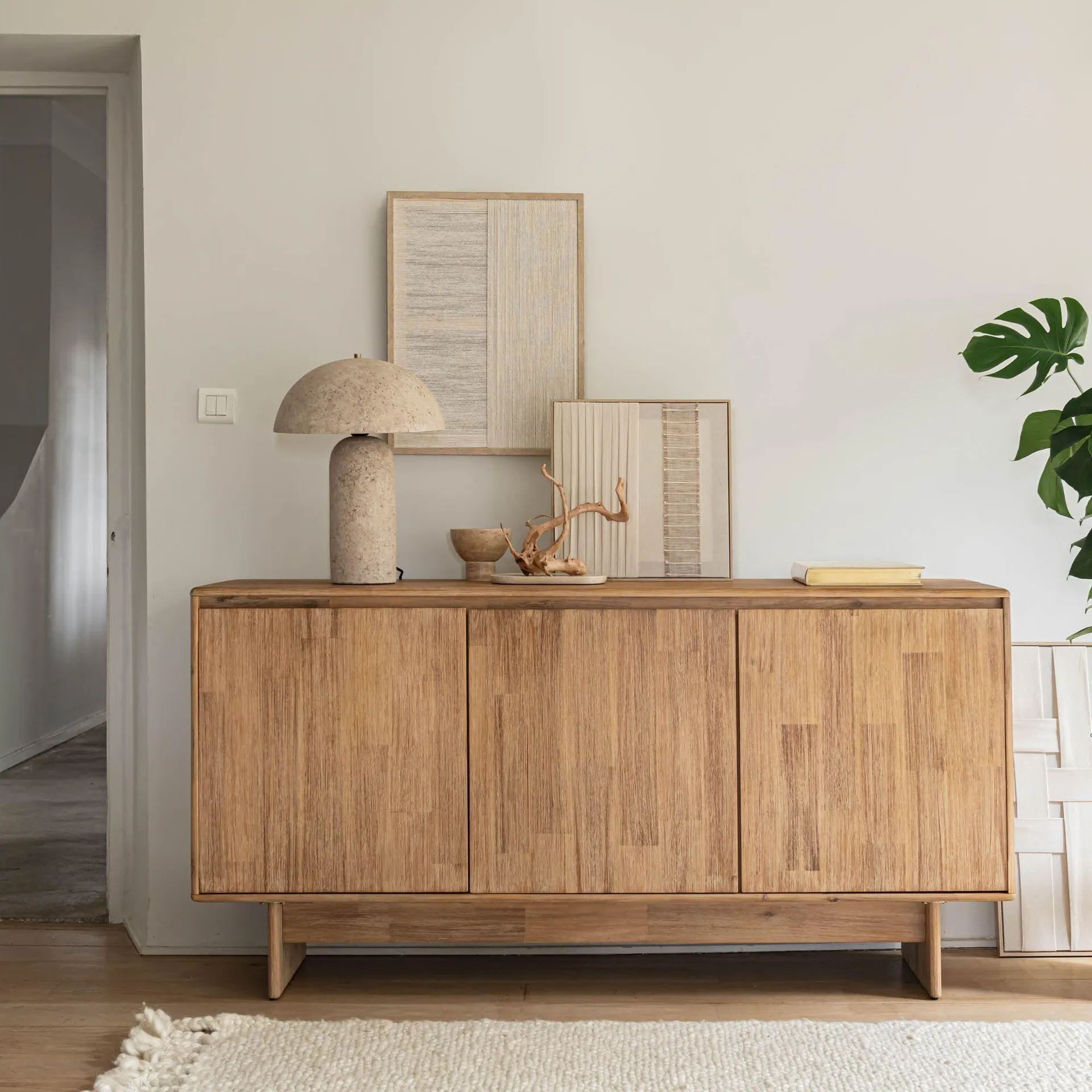 Buffet bas en bois 3 portes - naturel