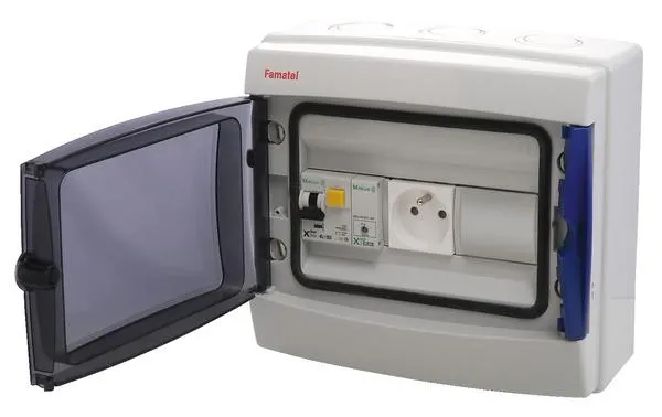 Coffret étanche 8 modules pré-équipé avec interrupteur différentiel 40 mA et disjoncteur 16A - Famatel SA