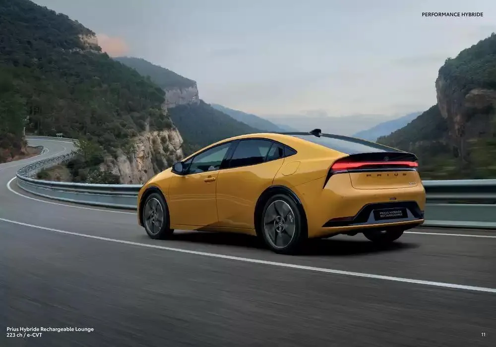 Toyota Prius Hybride Rechargeable du 17 décembre au 17 décembre 2025 - Catalogue page 11