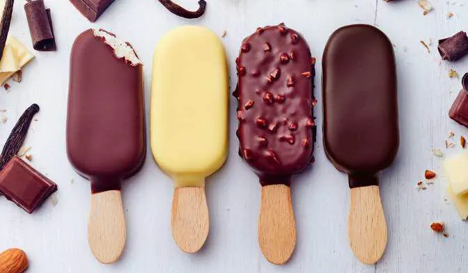 8 mini-bâtonnets vanille-divers enrobages chocolat