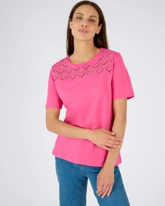 T-shirt broderies ajourées
