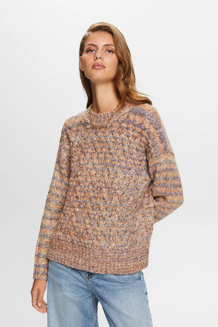 Pull-over en maille torsadée rayée