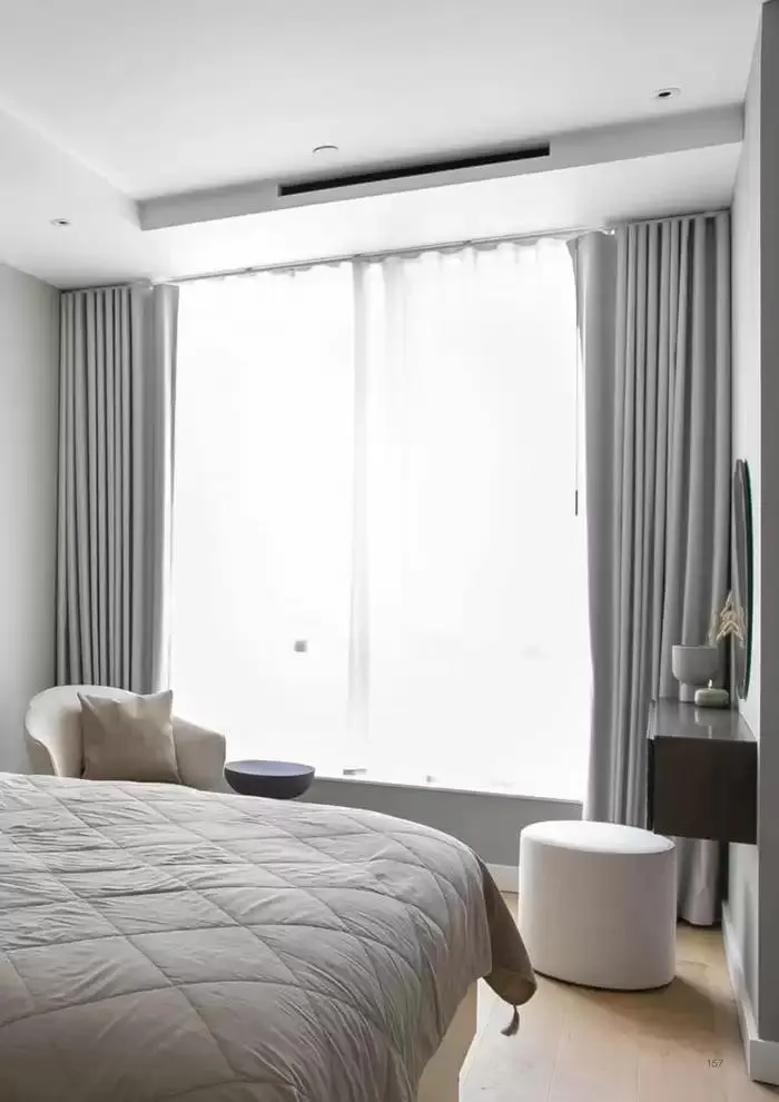 C O N T R A C T L O O K B O O K du 7 janvier au 31 décembre 2025 - Catalogue page 157