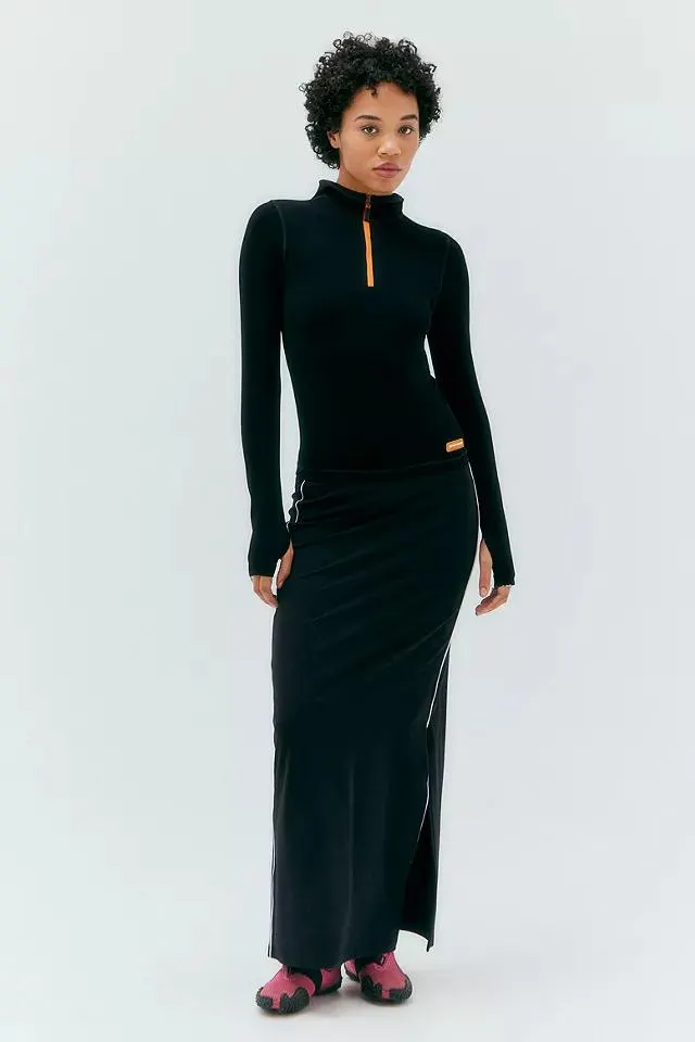 its frans _.... Sweat à capuche encolure zippée