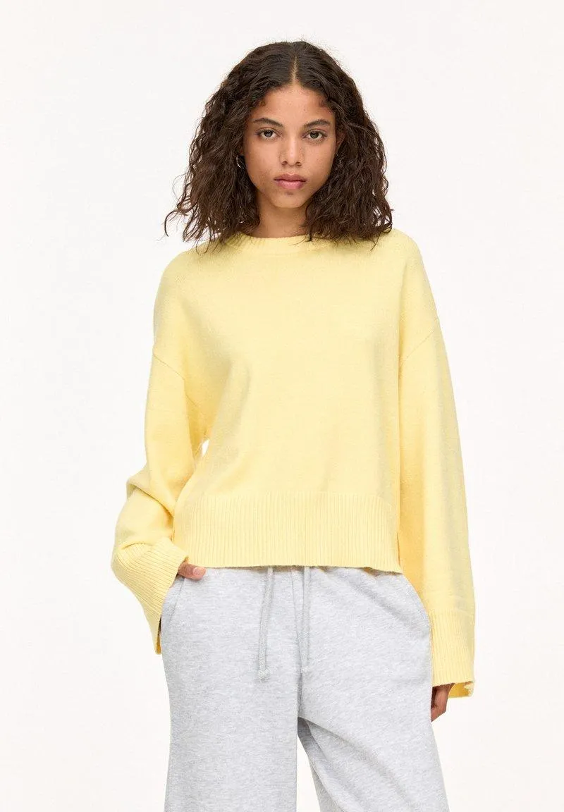WITH WIDE SLEEVES - Pullover - yellow