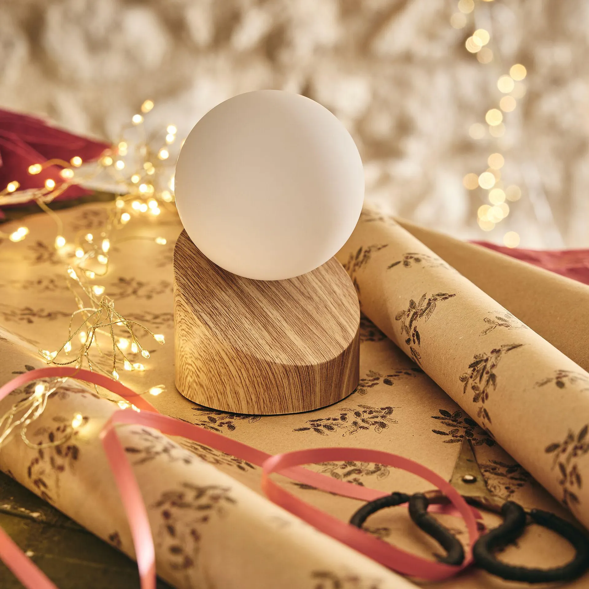 Lampe à poser tactile en fer effet bois clair H16cm- naturel