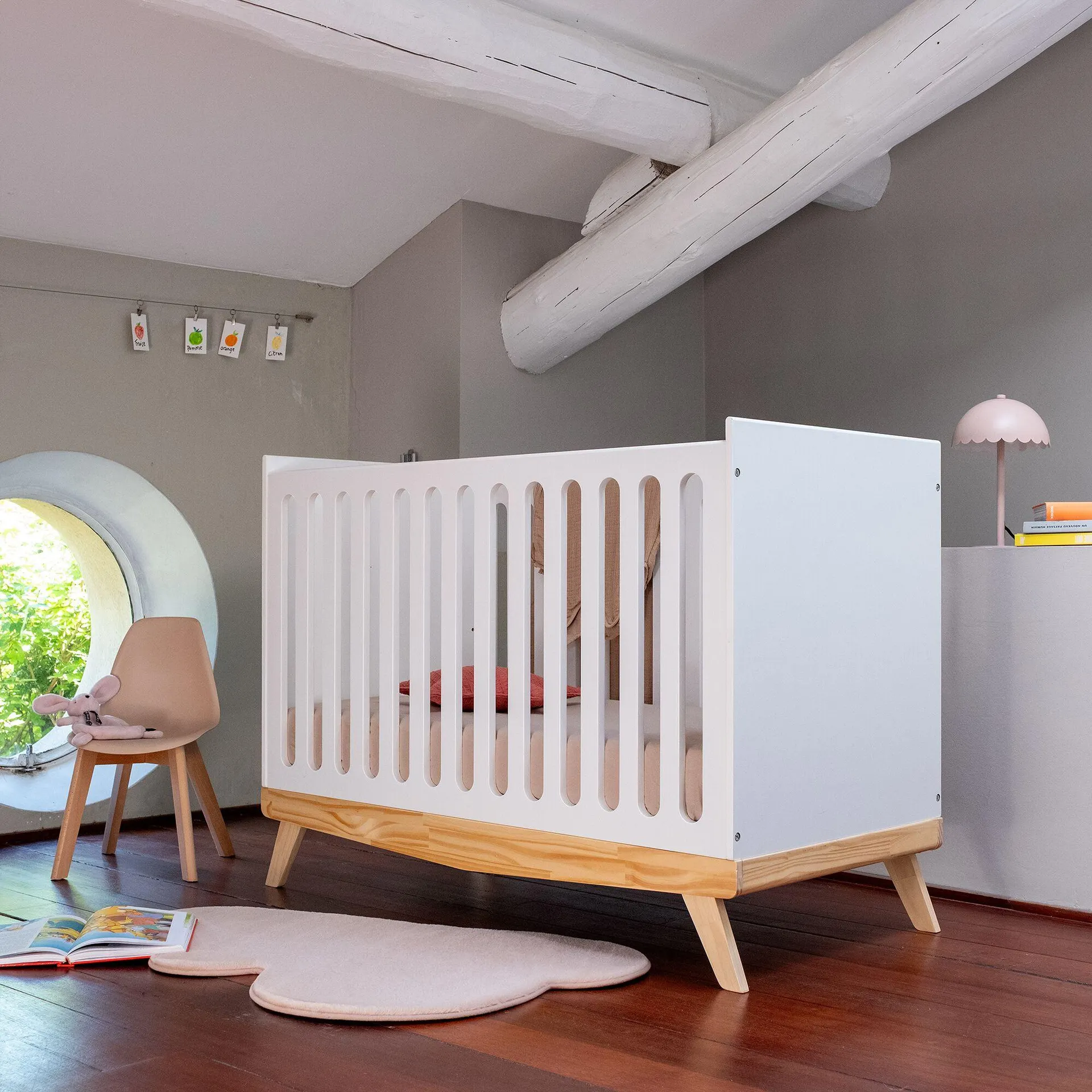 Lit bébé en bois - blanc