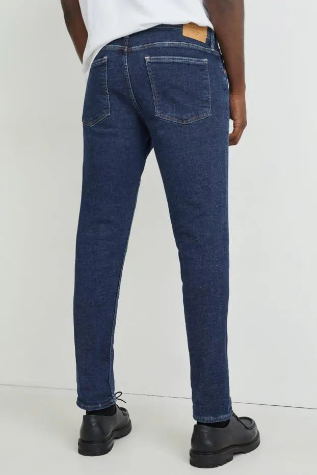 Tapered jeans - with hemp fibres - LYCRA®