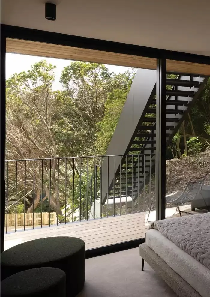 C O N T R A C T L O O K B O O K du 7 janvier au 31 décembre 2025 - Catalogue page 242