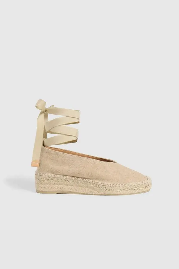 Bailarina Gea elaborada en lona