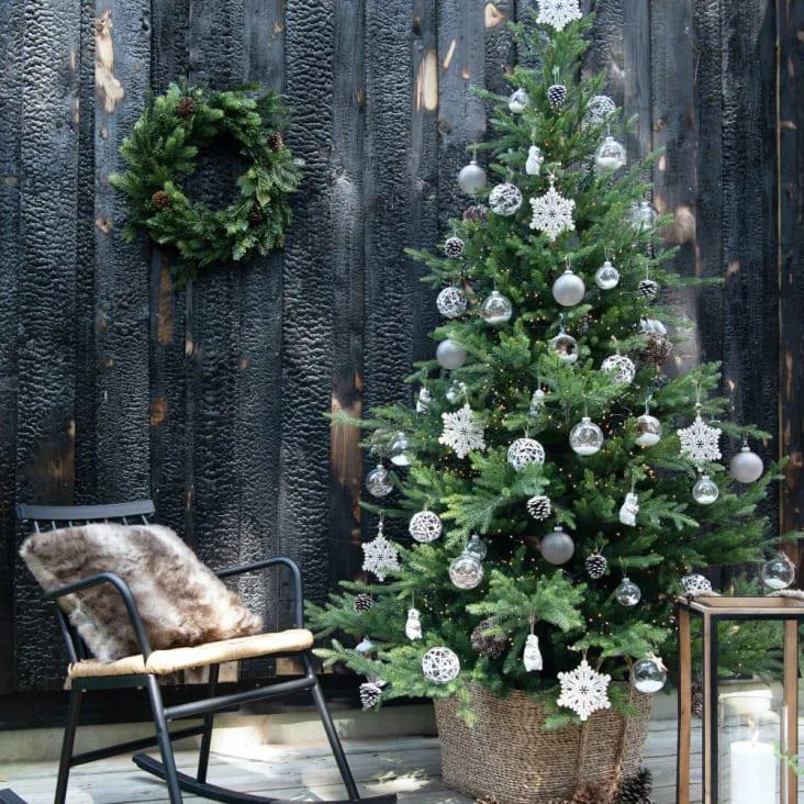 Pallina di Natale in vetro con dettagli innevati - Lotto di 6