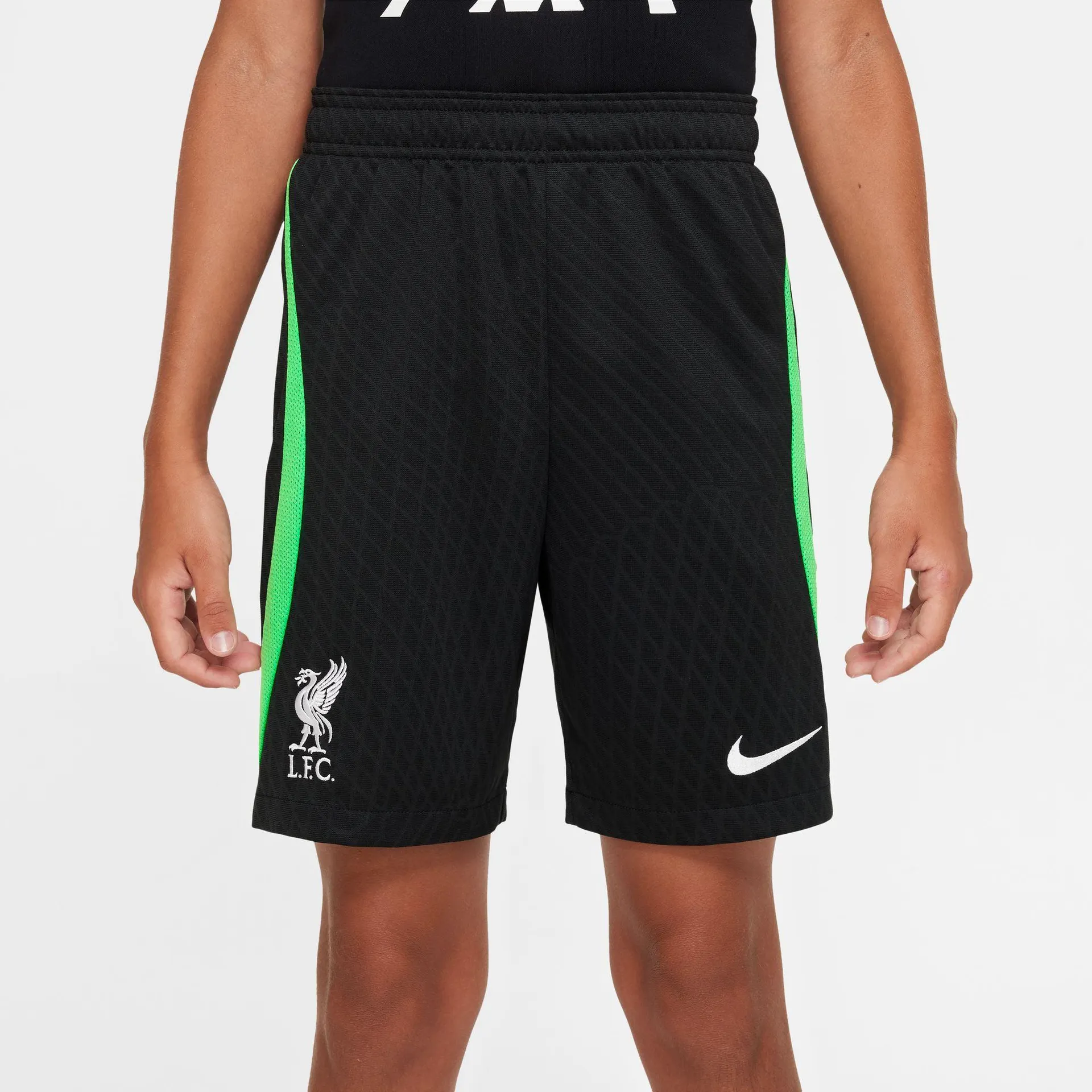 Liverpool Junior 2023/2024 training shorts - Black/Green