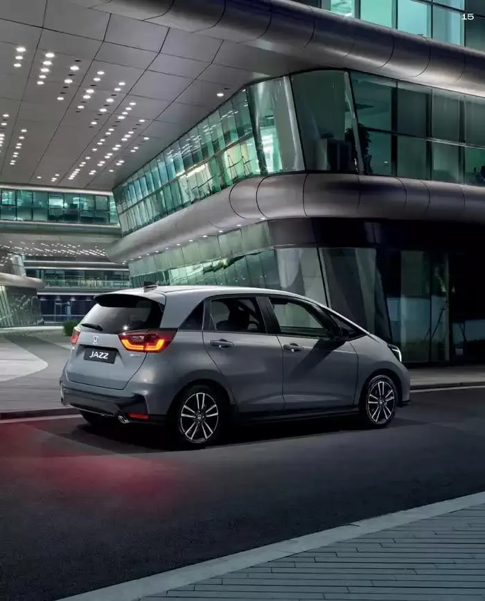 JAZZ e: Hev HYBRID du 7 janvier au 31 mai 2025 - Catalogue page 15